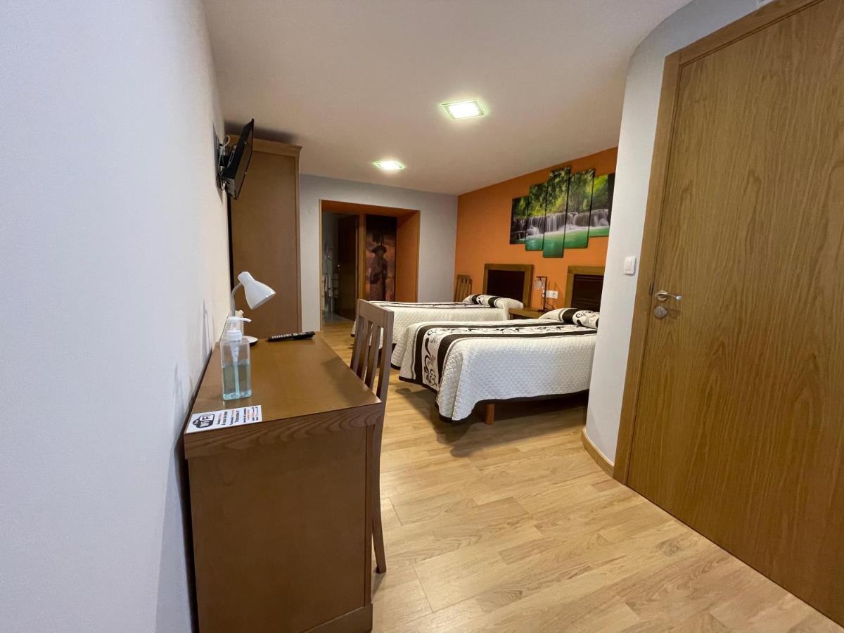 Habitaciones A Casa De Pepe Триакастела Екстериор снимка