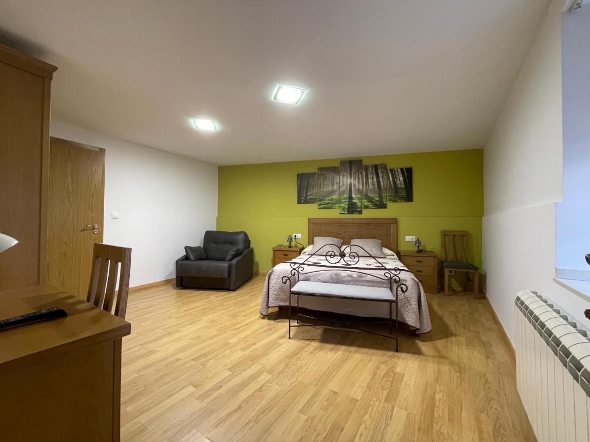 Habitaciones A Casa De Pepe Триакастела Екстериор снимка