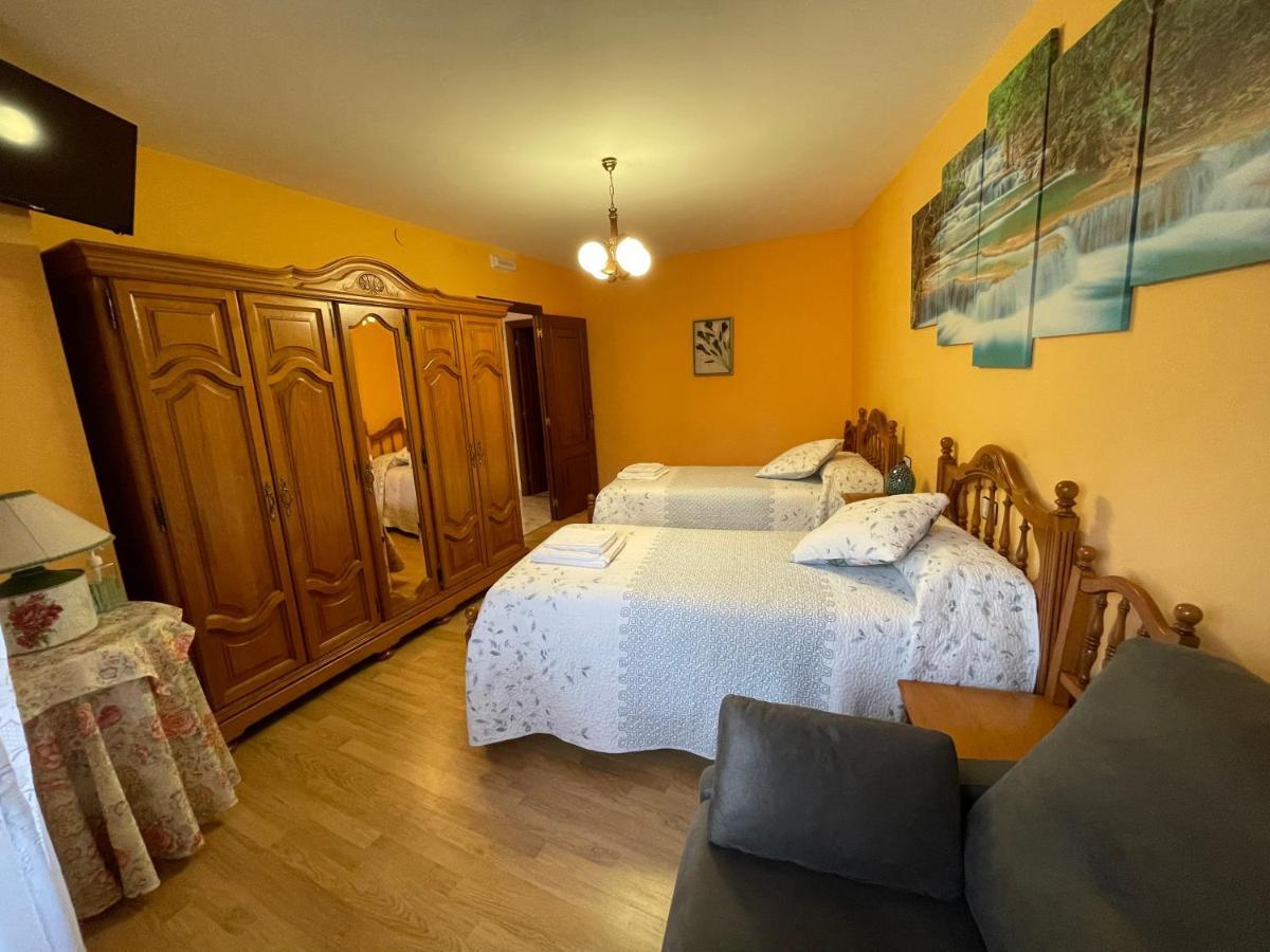 Habitaciones A Casa De Pepe Триакастела Екстериор снимка