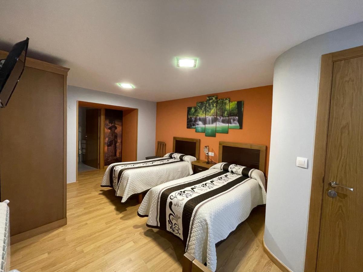 Habitaciones A Casa De Pepe Триакастела Екстериор снимка
