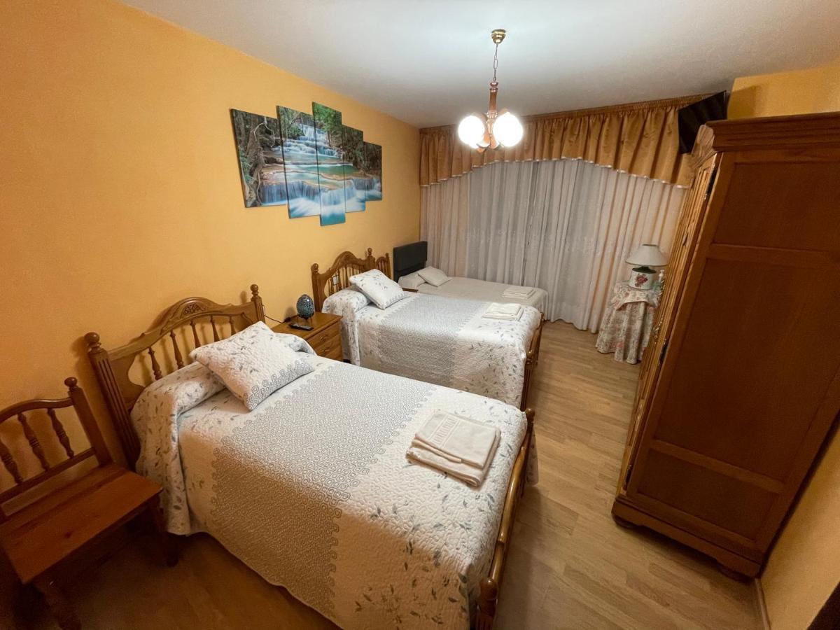 Habitaciones A Casa De Pepe Триакастела Екстериор снимка