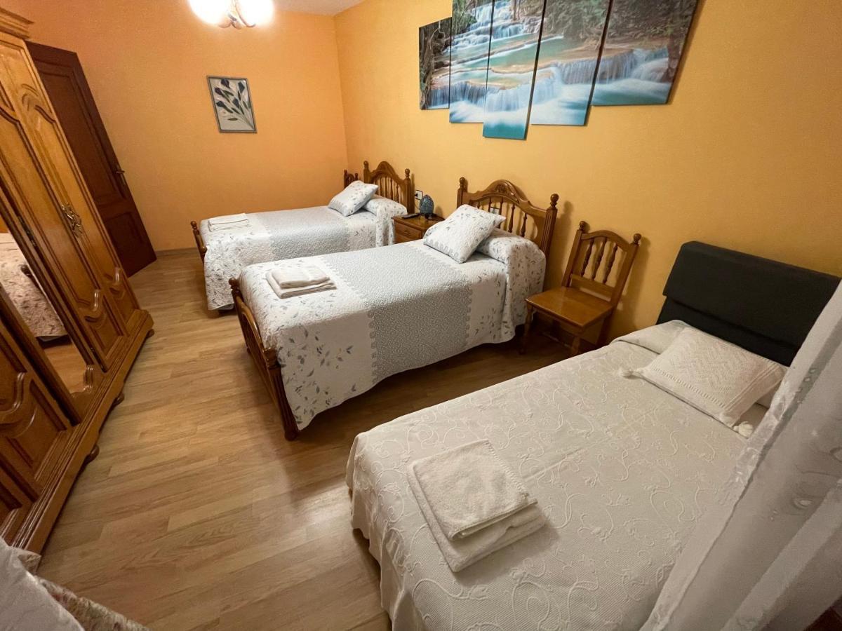 Habitaciones A Casa De Pepe Триакастела Екстериор снимка